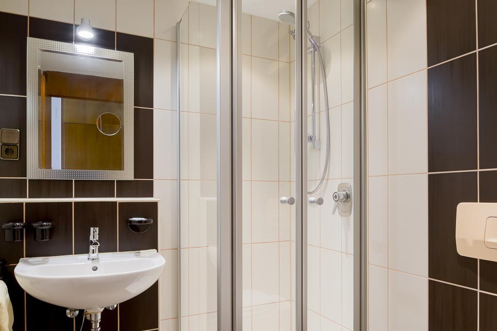 Hotel Am Brenner Tauberbischofsheim Dış mekan fotoğraf