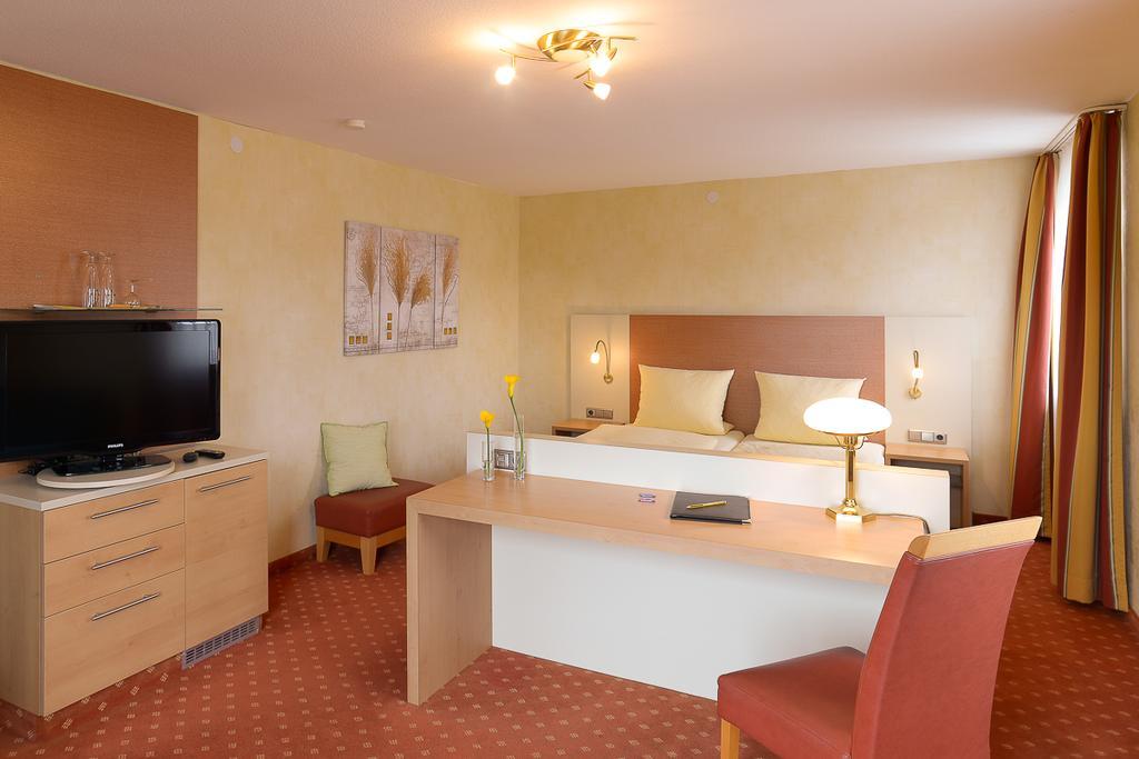 Hotel Am Brenner Tauberbischofsheim Dış mekan fotoğraf